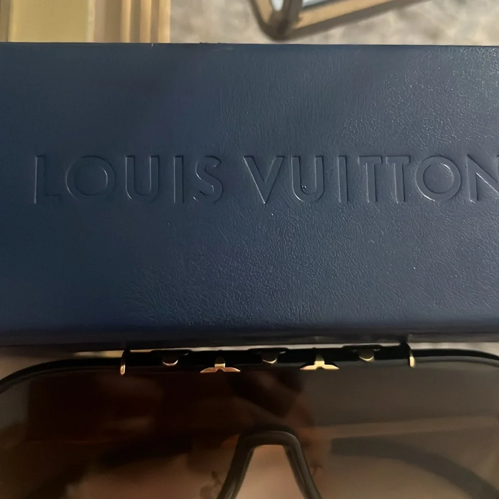 Good condition Rare Louis Vuitton Boogie Nights Sunglasses